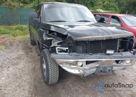 1999 Dodge Ram 1500 z USA, uszkodzony, nr VIN 1B7HF13Z7XJ596570